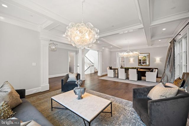 5321 MACOMB ST NW, Washington, DC 20016
