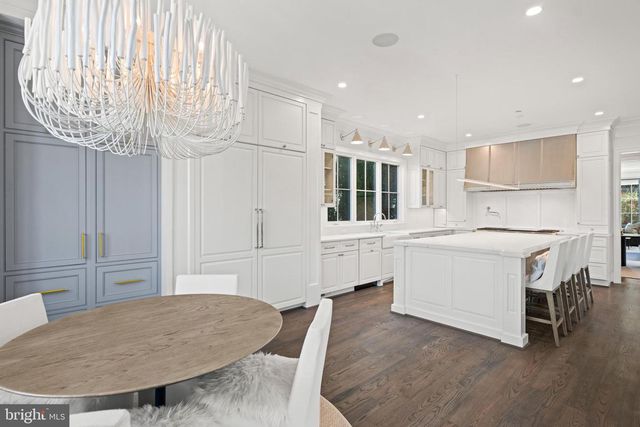5321 MACOMB ST NW, Washington, DC 20016
