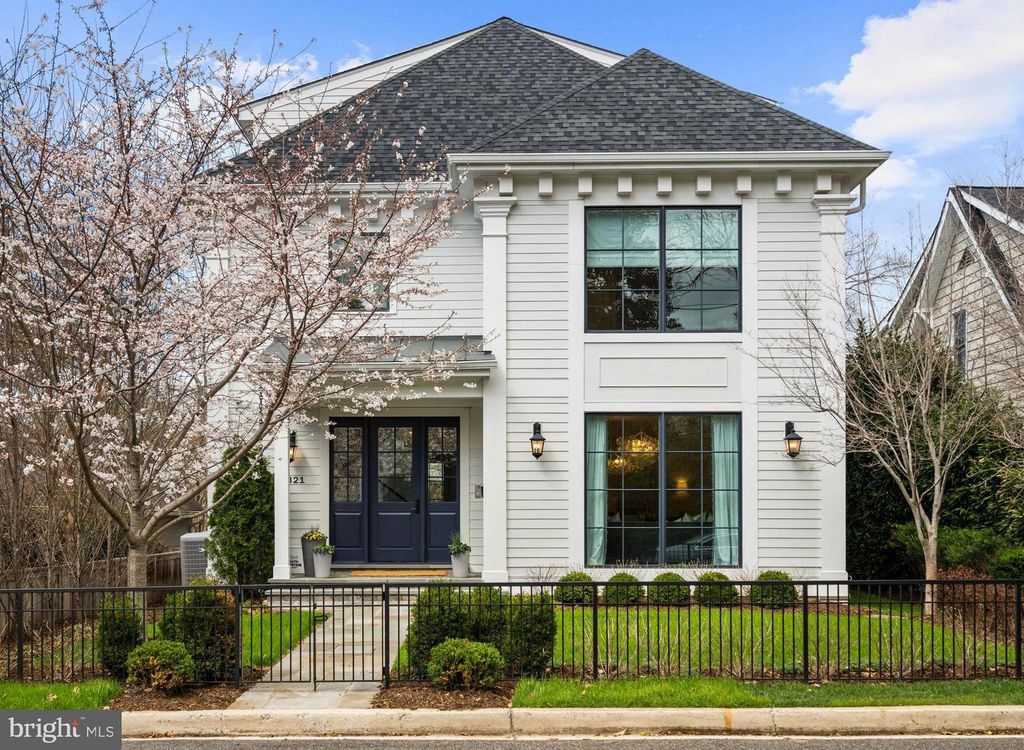 5321 MACOMB ST NW, Washington, DC 20016