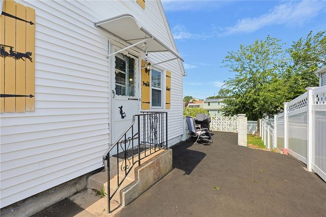 30 Briggs Street, Cranston, RI 02920