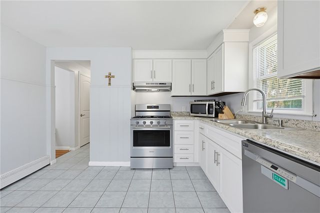 30 Briggs Street, Cranston, RI 02920