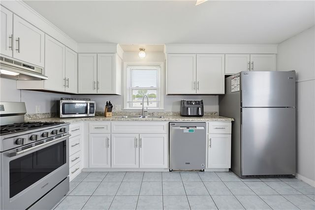 30 Briggs Street, Cranston, RI 02920