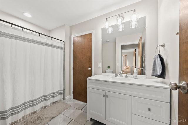 217 Droxford Court, Springdale, OH 45246
