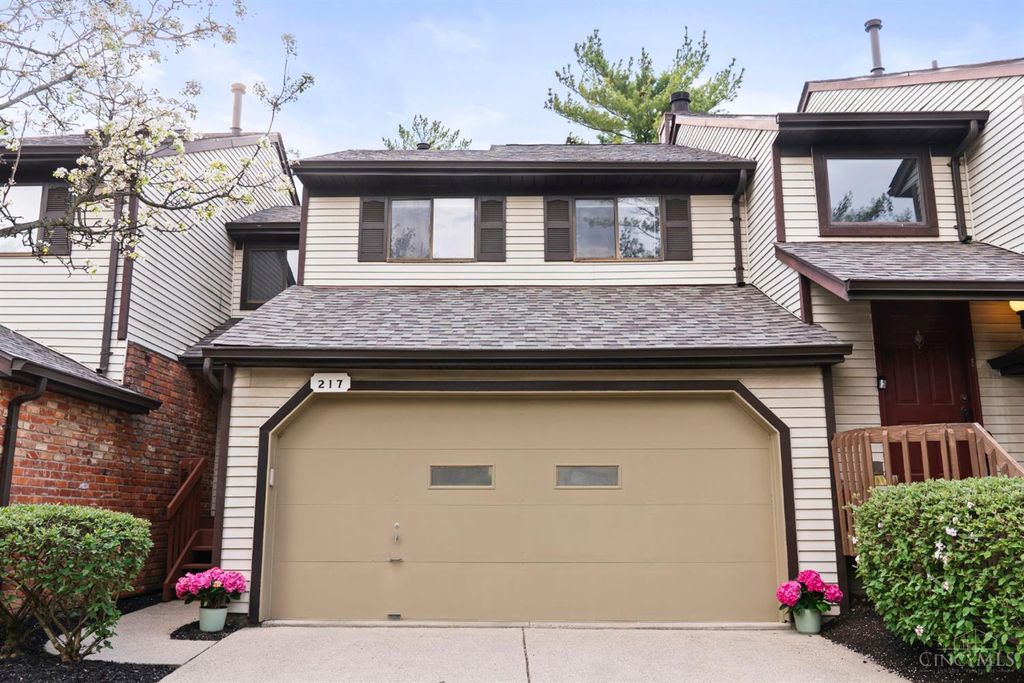 217 Droxford Court, Springdale, OH 45246