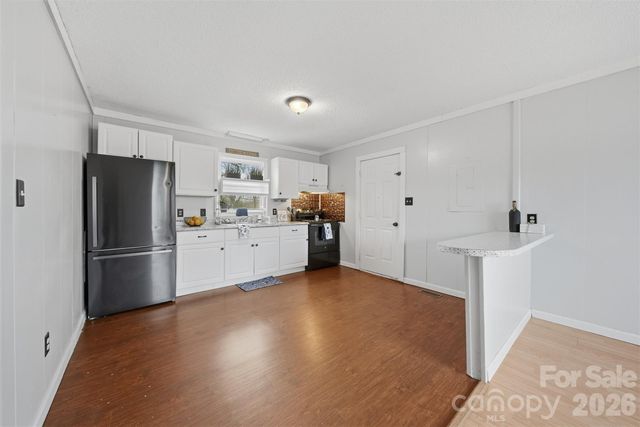 1107 N Davis Avenue, Newton, NC 28658