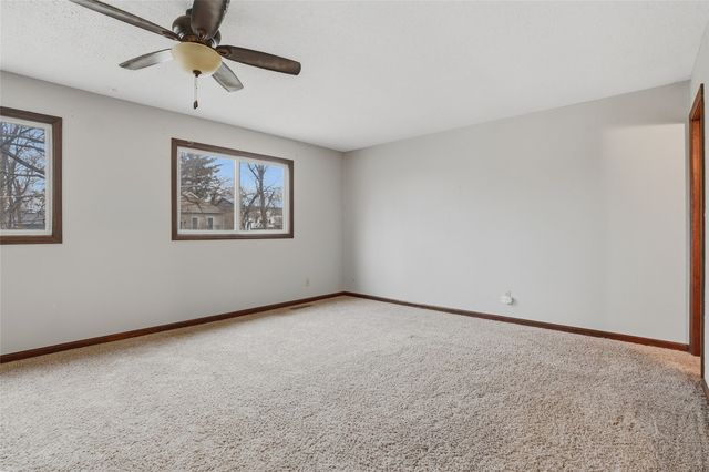 1621 13th Street NW, Cedar Rapids, IA 52402