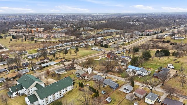 1621 13th Street NW, Cedar Rapids, IA 52402