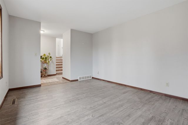 1621 13th Street NW, Cedar Rapids, IA 52402