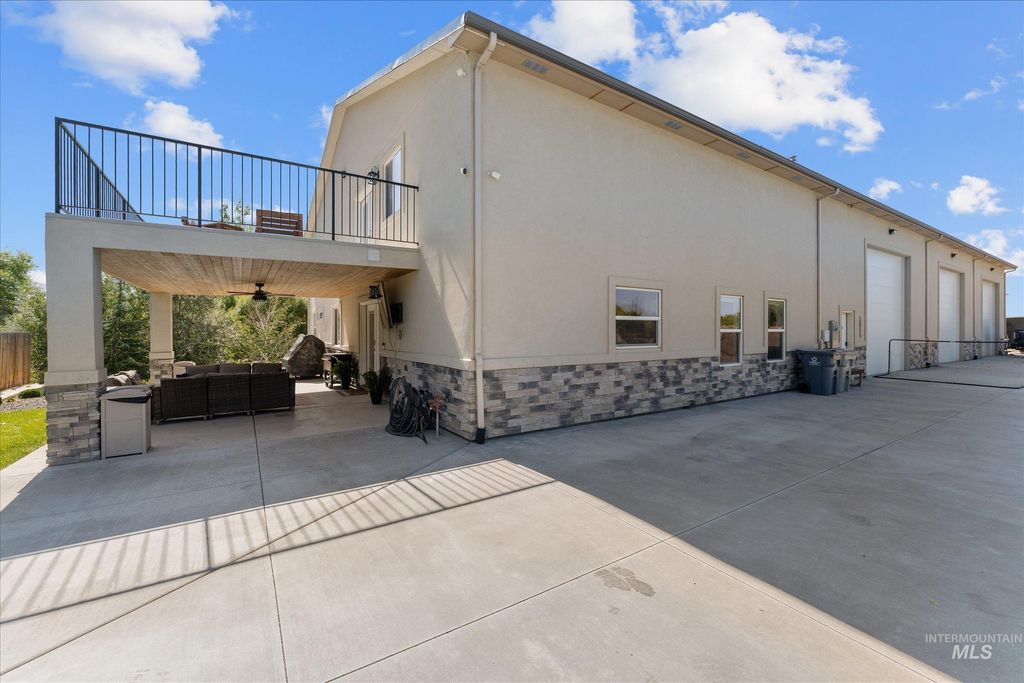 5855 Joe Ln, Nampa, ID 83687 photo 2