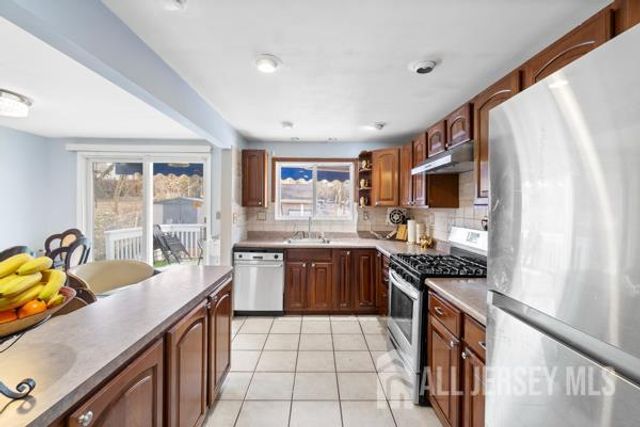 285 Water Street, Perth Amboy, NJ 08861