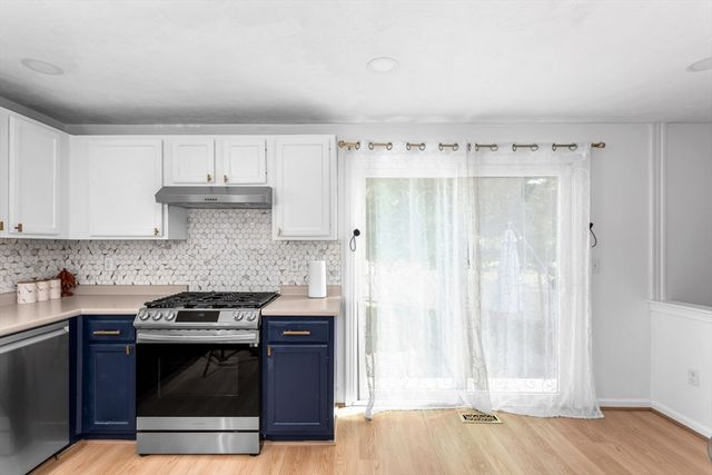 49 Palomino Dr, Franklin, MA 02038