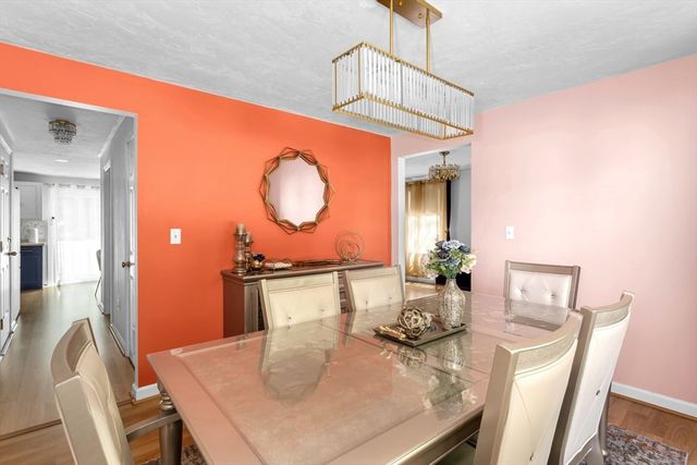 49 Palomino Dr, Franklin, MA 02038