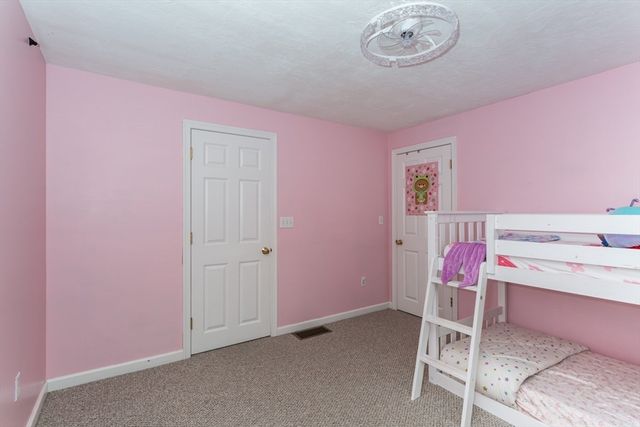 49 Palomino Dr, Franklin, MA 02038