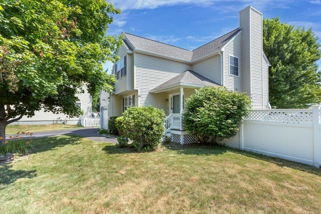 49 Palomino Dr, Franklin, MA 02038