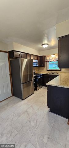 7399 Memory Lane NE, Fridley, MN 55432