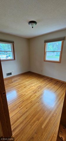 7399 Memory Lane NE, Fridley, MN 55432