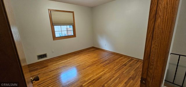 7399 Memory Lane NE, Fridley, MN 55432