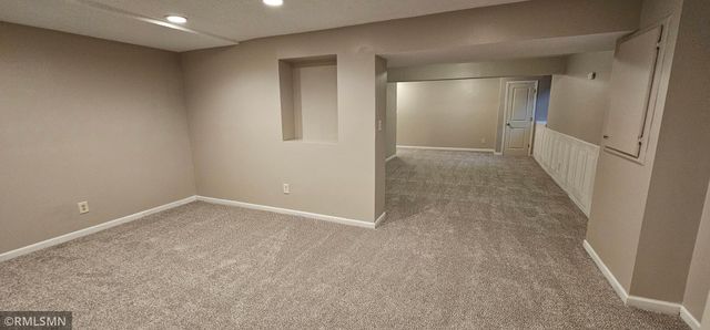 7399 Memory Lane NE, Fridley, MN 55432