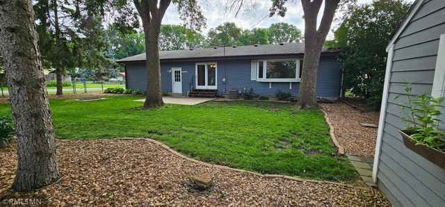 7399 Memory Lane NE, Fridley, MN 55432