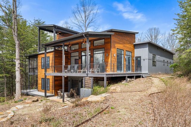 23 Lake Trail W, Hiawassee, GA 30546