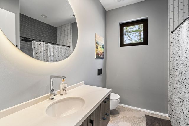 23 Lake Trail W, Hiawassee, GA 30546