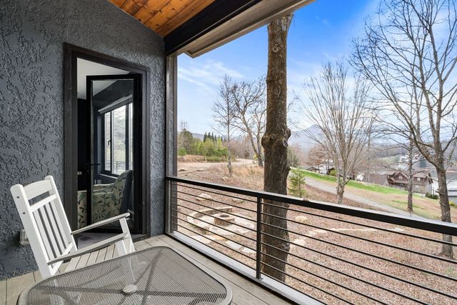 23 Lake Trail W, Hiawassee, GA 30546