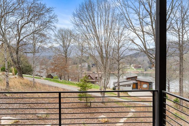23 Lake Trail W, Hiawassee, GA 30546