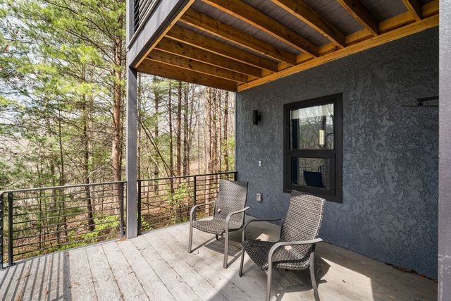 23 Lake Trail W, Hiawassee, GA 30546