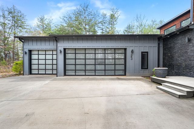 23 Lake Trail W, Hiawassee, GA 30546
