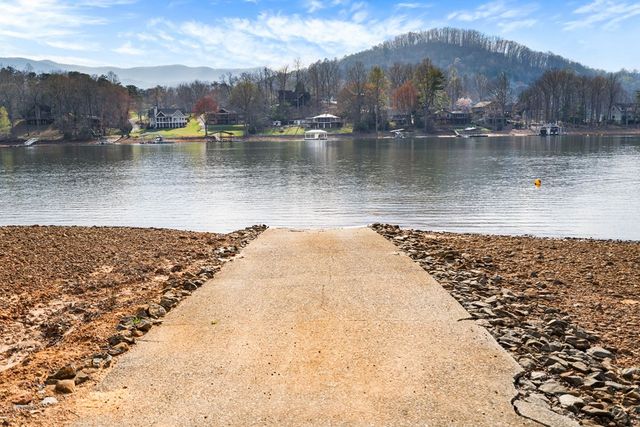 23 Lake Trail W, Hiawassee, GA 30546