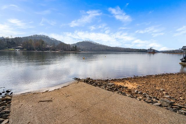 23 Lake Trail W, Hiawassee, GA 30546