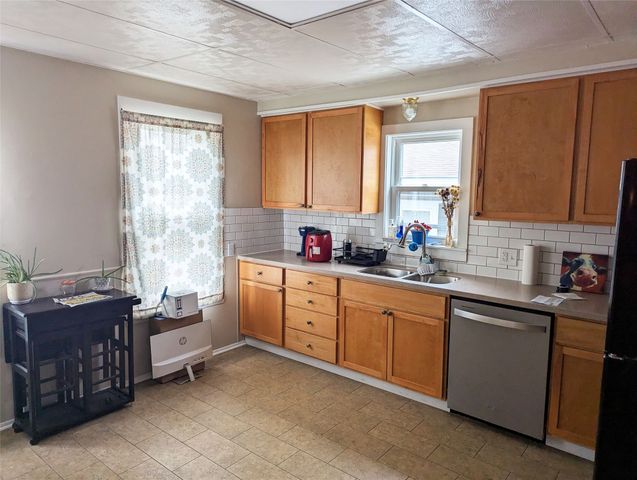 3521 WASHINGTON Avenue, Erie, PA 16508
