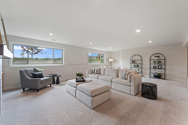 17779 Ellsworth Drive, Lakeville, MN 55044