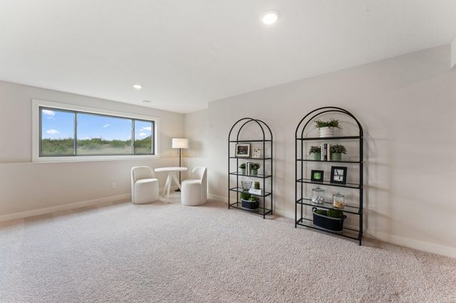 17779 Ellsworth Drive, Lakeville, MN 55044