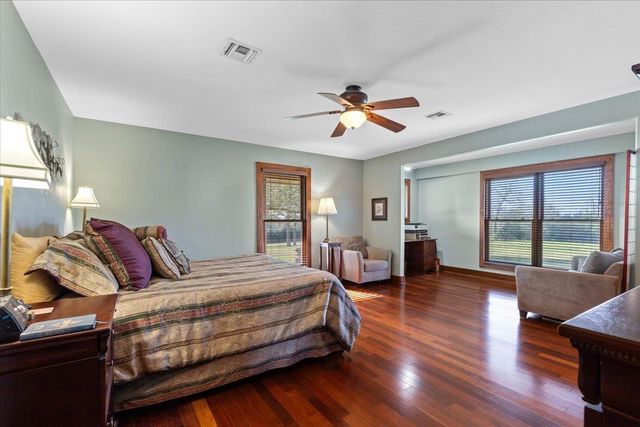 1163 Private Road 6002, Giddings, TX 78942