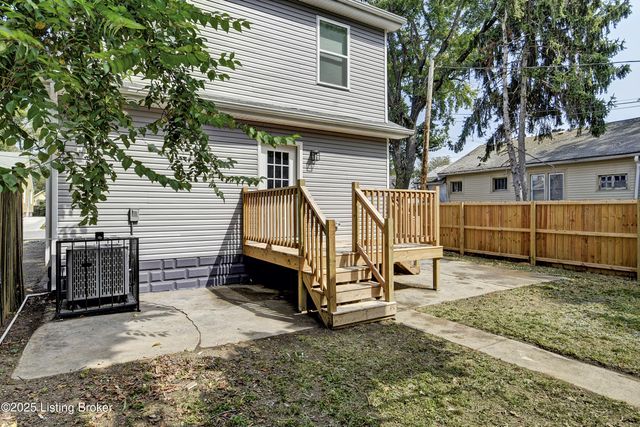 4202 Fordson Way, Louisville, KY 40211