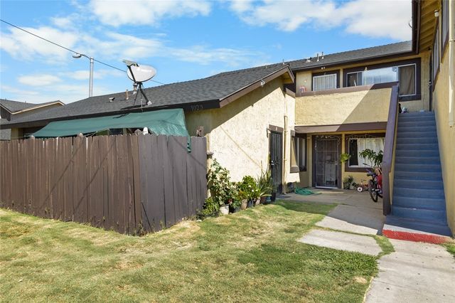 1023 W Central Avenue, Santa Ana, CA 92707