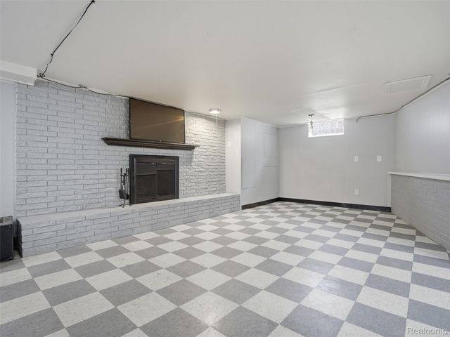 22125 Love Street, St. Clair Shores, MI 48082