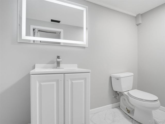 22125 Love Street, St. Clair Shores, MI 48082
