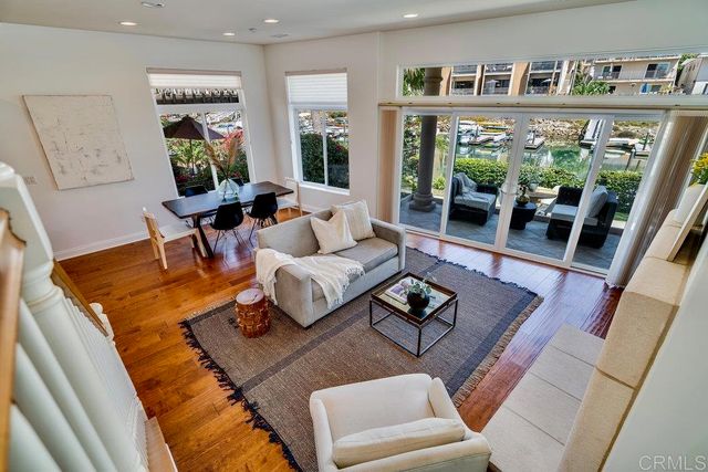 4529 Cove Drive 101, Carlsbad, CA 92008