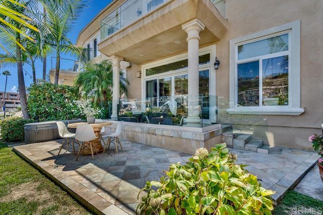 4529 Cove Drive 101, Carlsbad, CA 92008