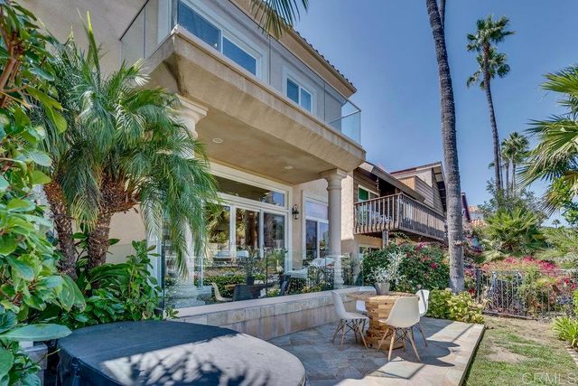 4529 Cove Drive 101, Carlsbad, CA 92008