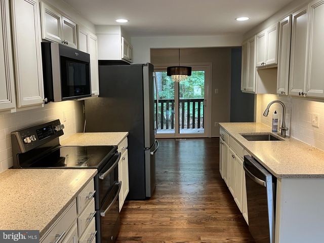 2007 WINGED FOOT CT, Reston, VA 20191
