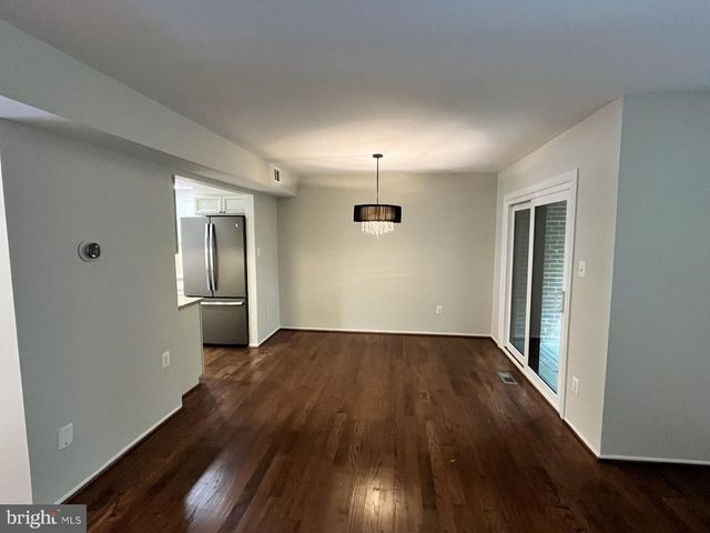 2007 WINGED FOOT CT, Reston, VA 20191