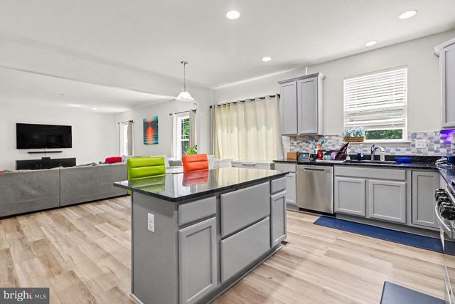 21 BARNHART CIRCLE, Mechanicsburg, PA 17050