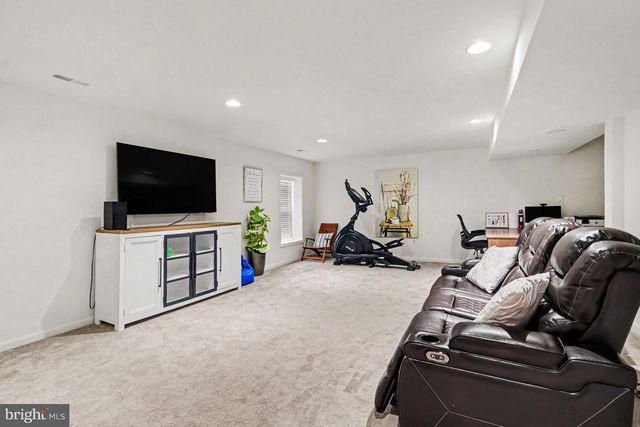 21 BARNHART CIRCLE, Mechanicsburg, PA 17050