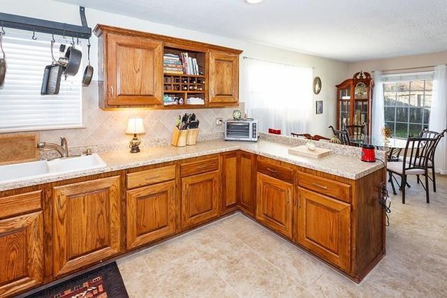 5910 Country Place, League City, TX 77573