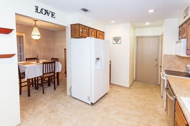 5910 Country Place, League City, TX 77573