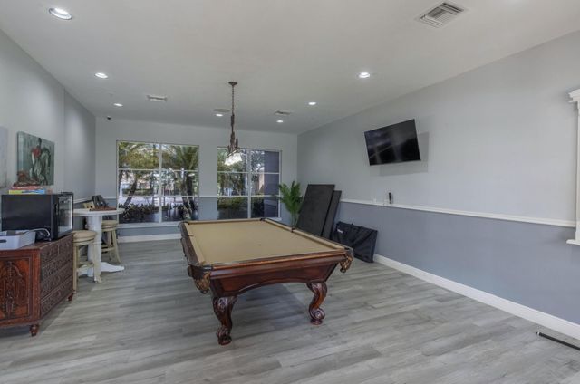 11790 Saint Andrews Place 305, Wellington, FL 33414