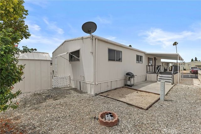 9391 California Ave 13, Riverside, CA 92503